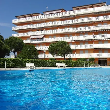 Great Flat With Shared Pool And Lovely Balcony