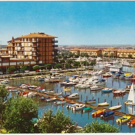 Homely Flat With Shared Pool Διαμέρισμα Porto Santa Margherita di Caorle