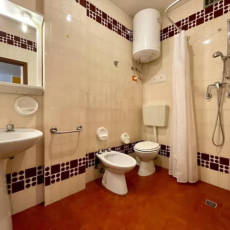 Homely Flat With Shared Pool Διαμέρισμα
