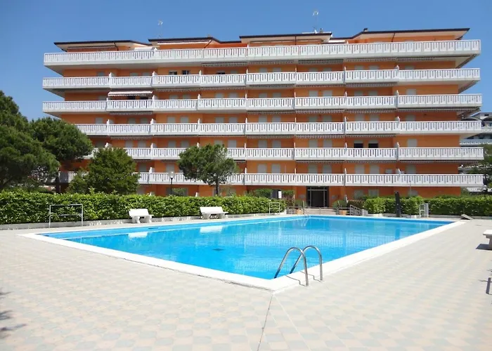 Homely Flat With Shared Pool Appartement *
