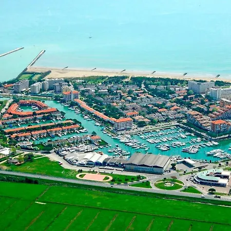 Great Flat With Shared Pool And Lovely Balcony * Porto Santa Margherita di Caorle